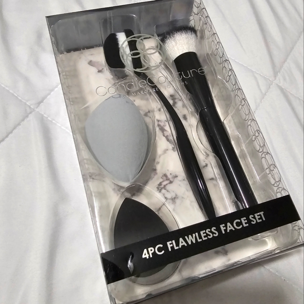 *NIB* Candie Couture 4pc Makeup Brush Set